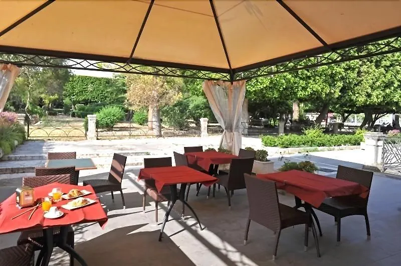 Hotel Flora Noto Italy