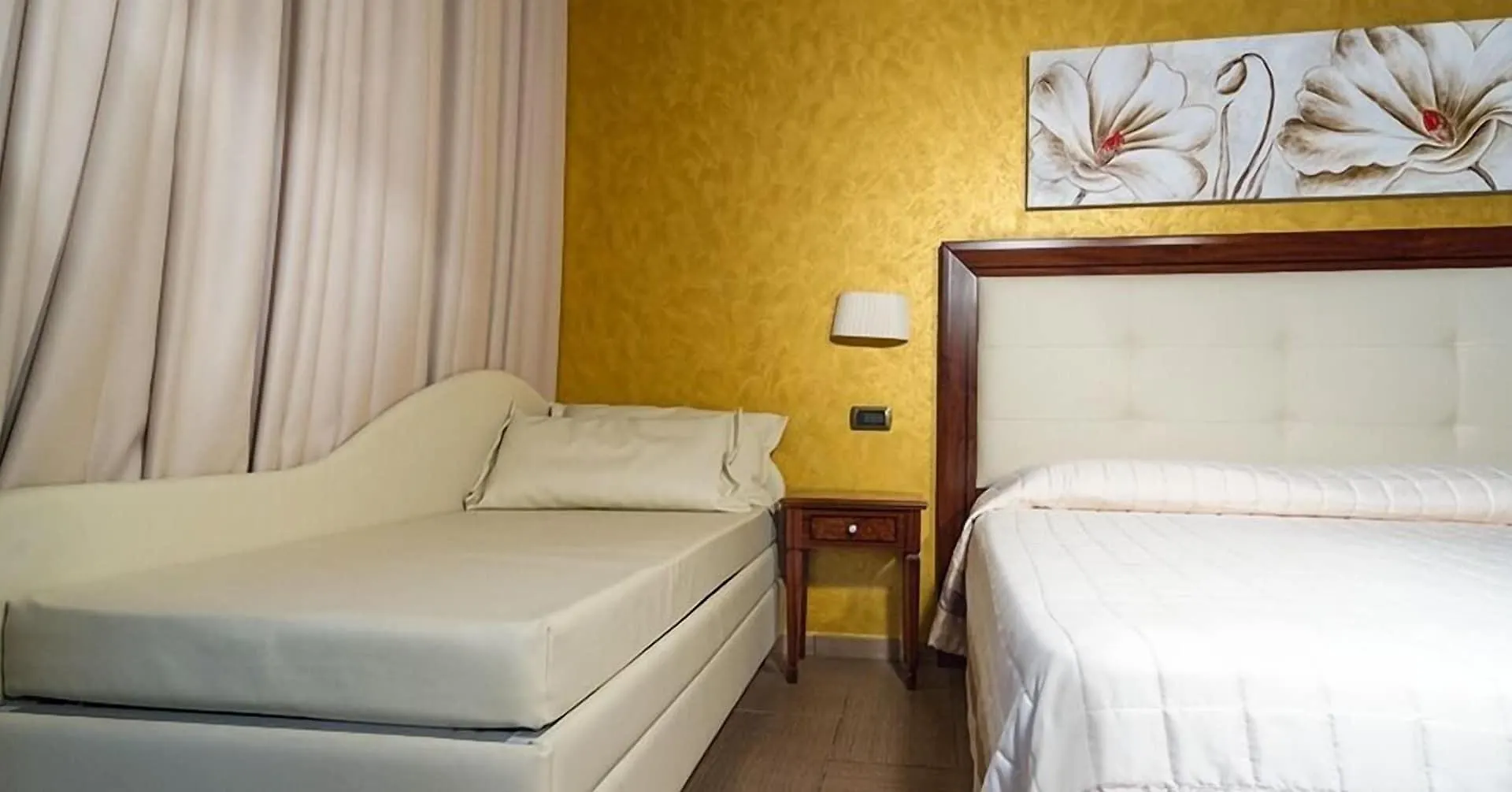 Hotel Flora Noto Italy