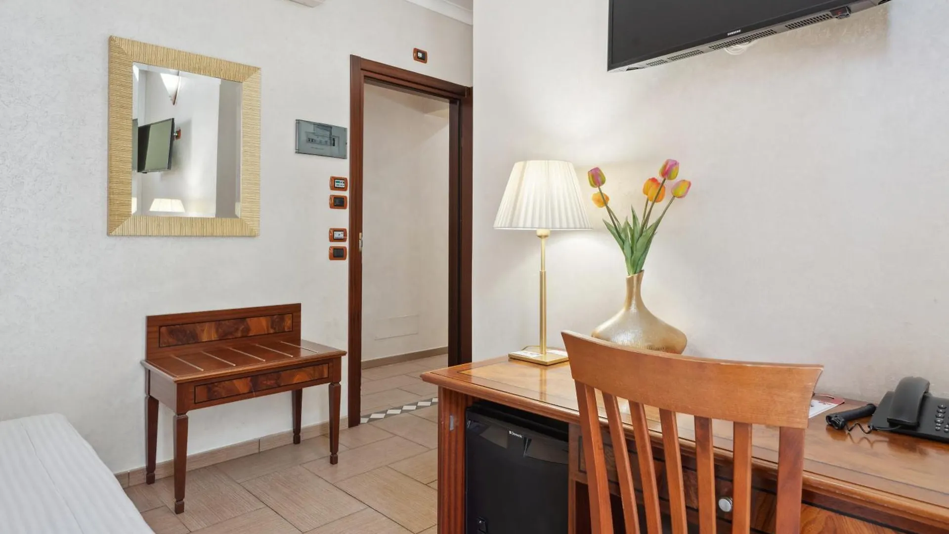Hotel Flora Noto 3*,