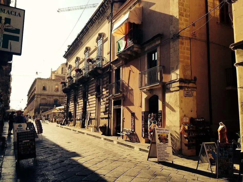 Hotel Flora Noto