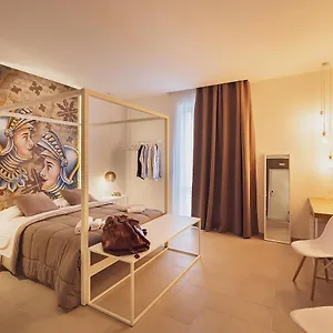 Marla's Boutique Bed and breakfast