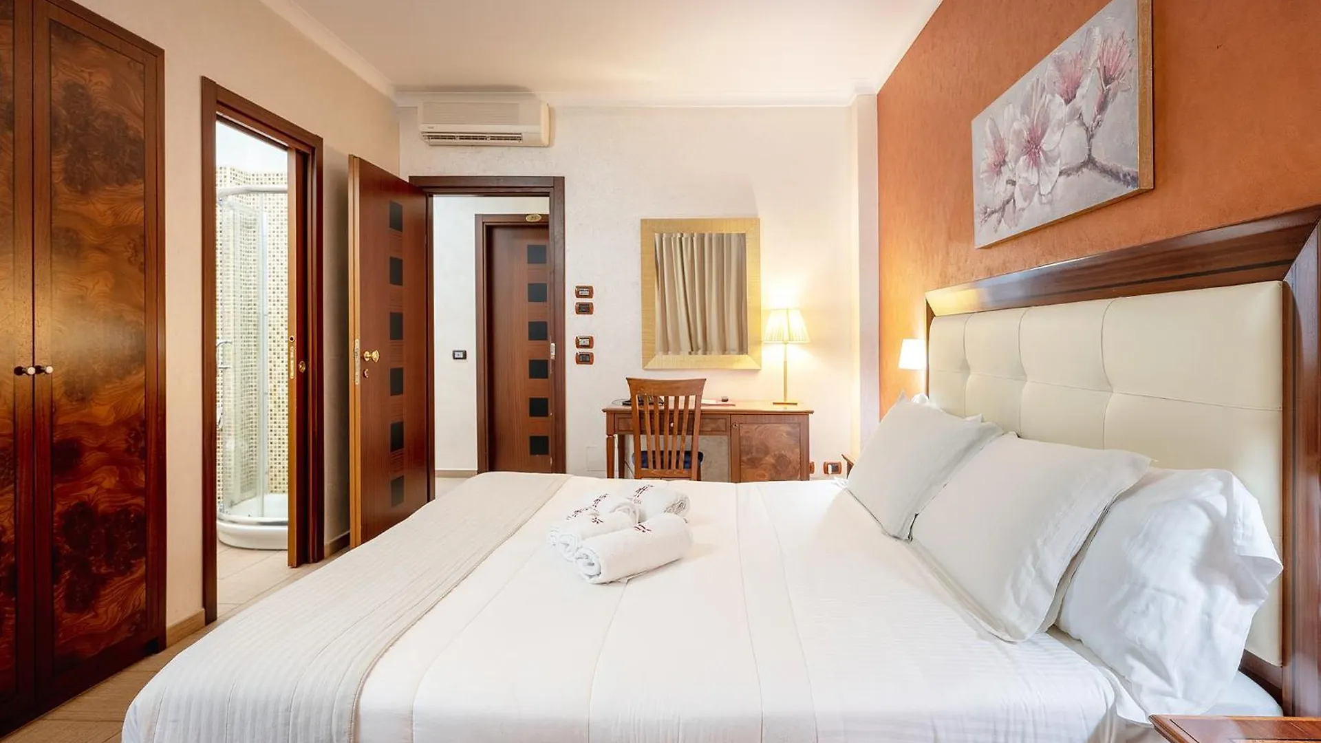 Hotel Flora Noto Italy